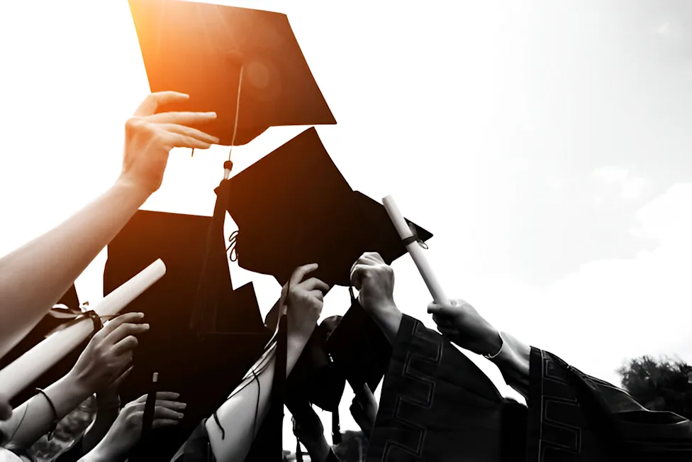 Tough Entry-Level Job Market Awaits 2026 College Graduates – L’union Suite Tough Entry-Level Job Market Awaits 2026 College Graduates – L’union Suite